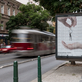 Umění pro svobodu! Výstava v ulicích Prahy ukazuje pohled studentů na 30 let od pádu komunismu